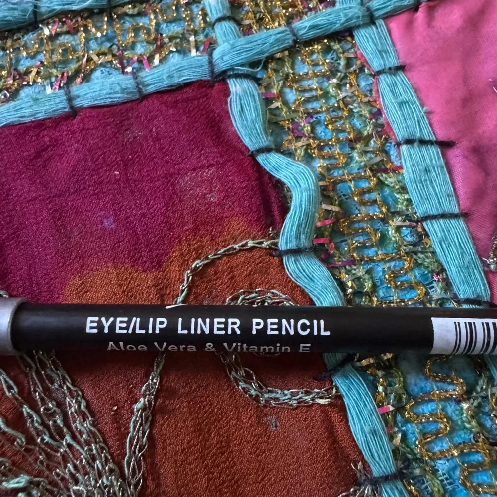 Ultimatte Lipstick and eyeliner Set